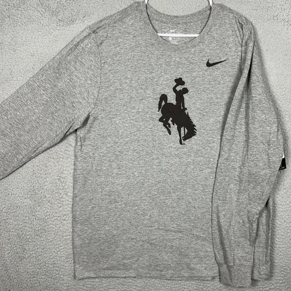 NEW Wyoming Cowboys Nike T-Shirt Mens XL Grey Heather Athletic Long Sleeve Tee